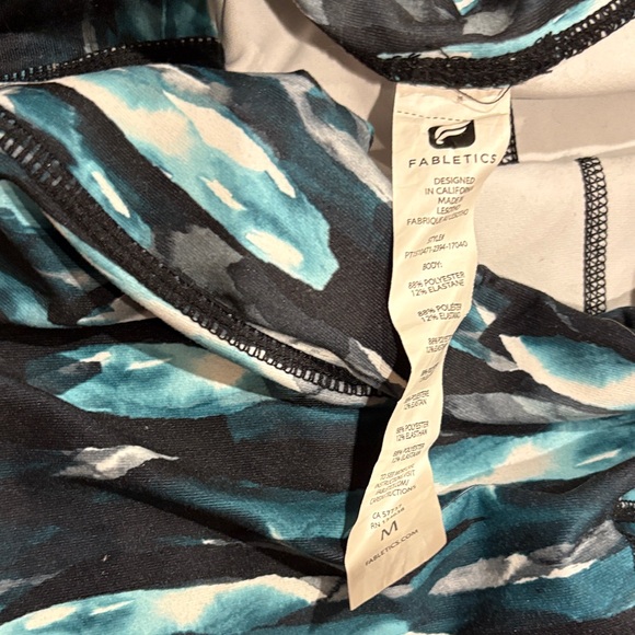 Fabletics Multicolor Patterned Leggings - Picture 4 of 4